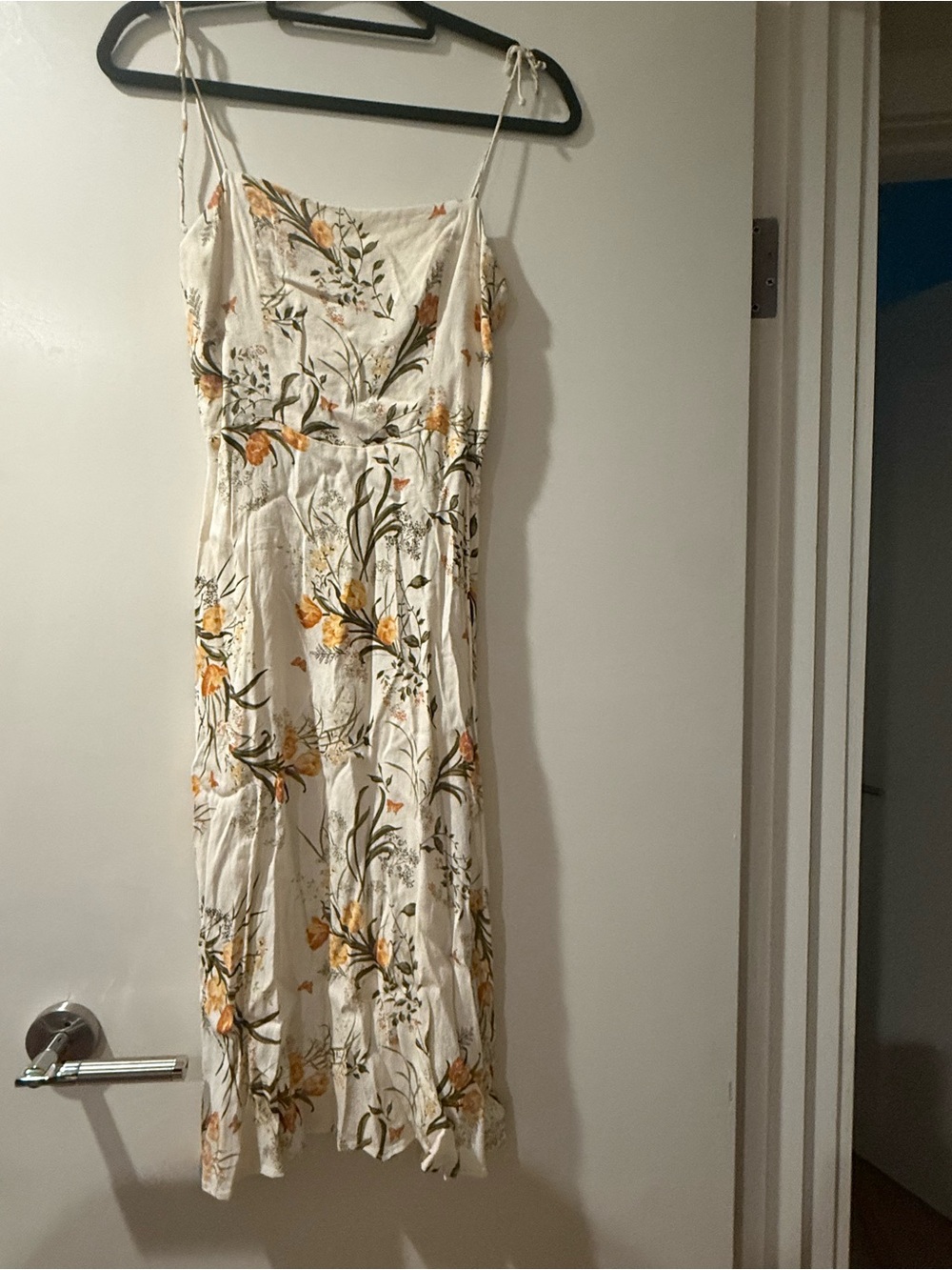 Reformation size 6 floral cream and yellow - Picture 4 of 8